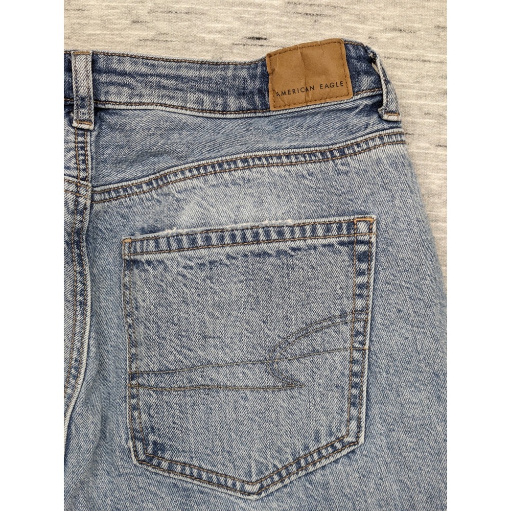American‎ Eagle Mom Jeans Ripped Distressed Highest Rise Light Wash Size 6 Long - Picture 9 of 10